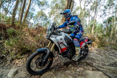 La Yamaha Ténéré 700 posee un diseño trail atractivo, moderno y práctico