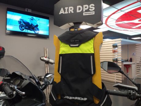 El chaleco Spidi AIR DPS lo puedes encontrar al mejor precio en Ángel Leirós
