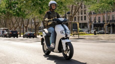 Yamaha NEO’s destaca por ser muy silenciosa y ligera